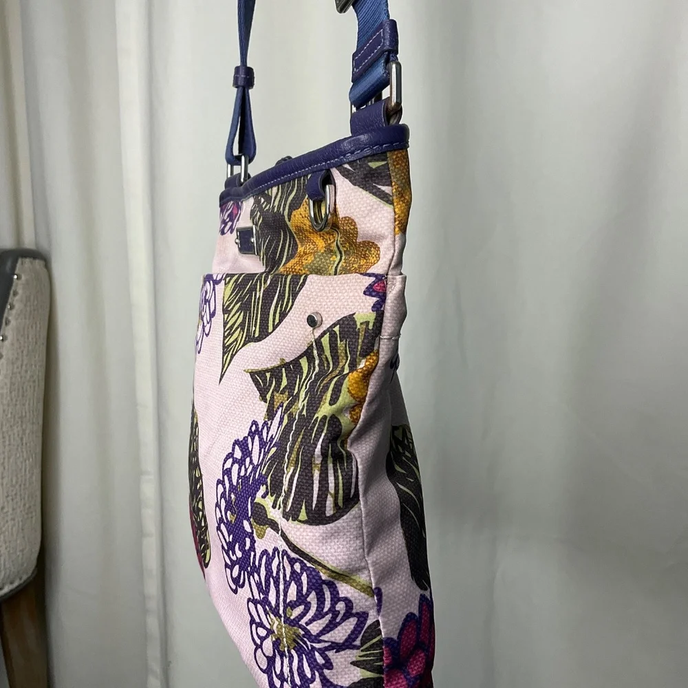 🧧Authentic TUMI Anna Sui X Floral Crossbody Bag RARE - Picture 6 of 10